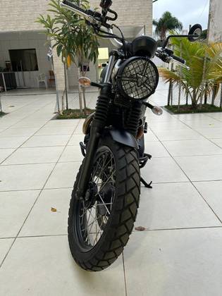 TRIUMPH STREET SCRAMBLER TRIUMPH STREET SCRAMBLER